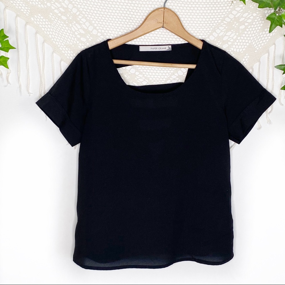 Paper Crane Keyhole Cutout Back Short Sleeve Top